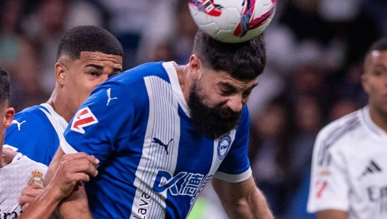 Villalibre trata de convencer a Coudet sobre el césped