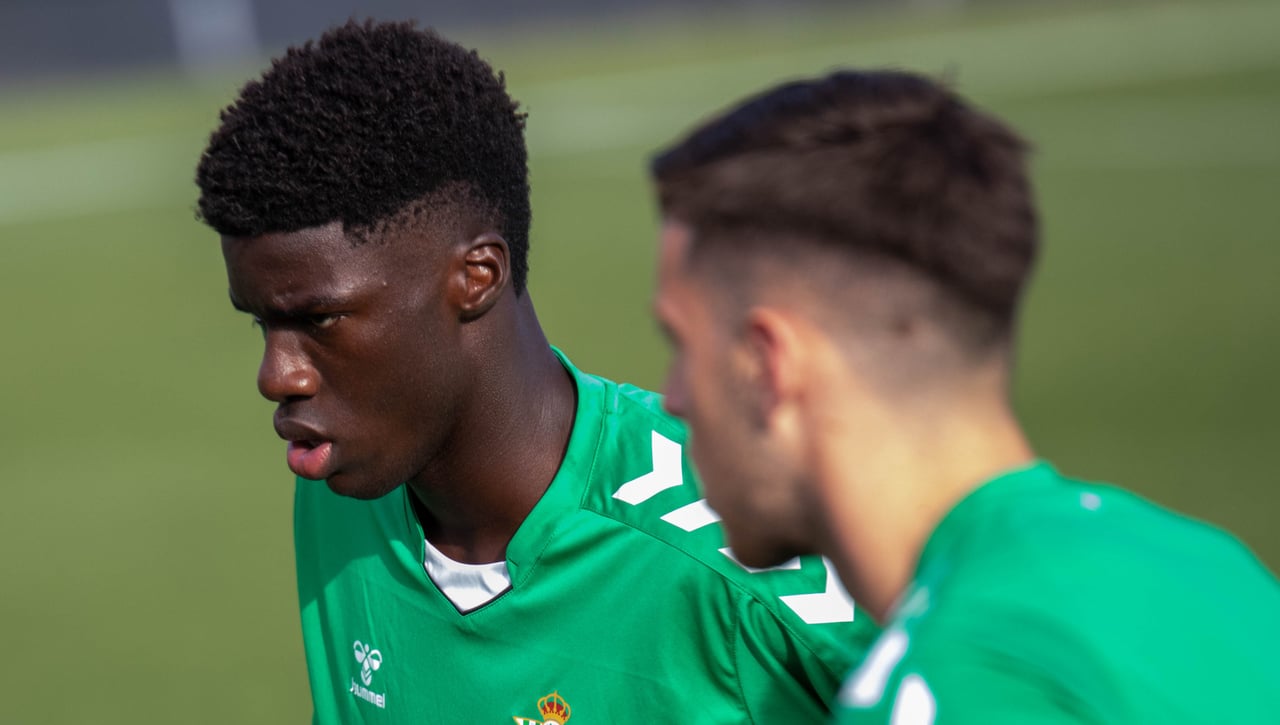 Assane Diao se queda