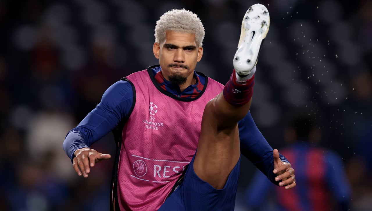 Ronald Araújo alimenta las dudas de su continuidad en el Barça