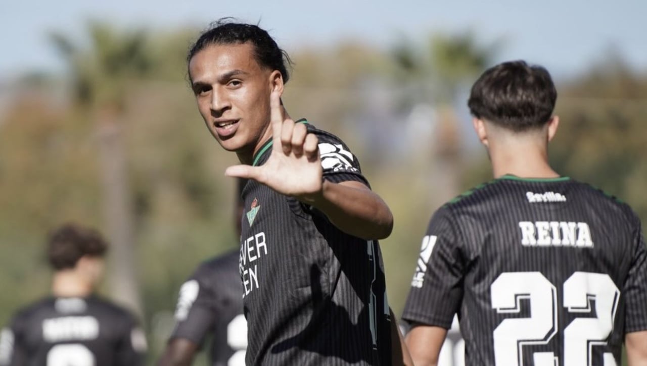 Marbella 0-2 Betis Deportivo: Da el golpe al líder y con Yanis Senhadji es más fácil