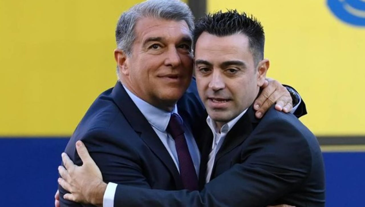 Laporta llama a Xavi tras la derrota en Champions