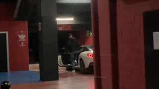 Rafa Mir, enfadado por el no acuerdo entre Sevilla y Valencia; y Bozenik se cae