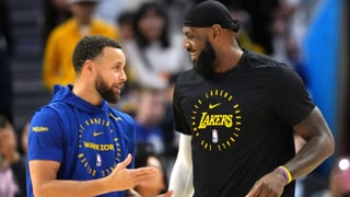 Un invitado de lujo se cuela en la fiesta de LeBron James y Curry