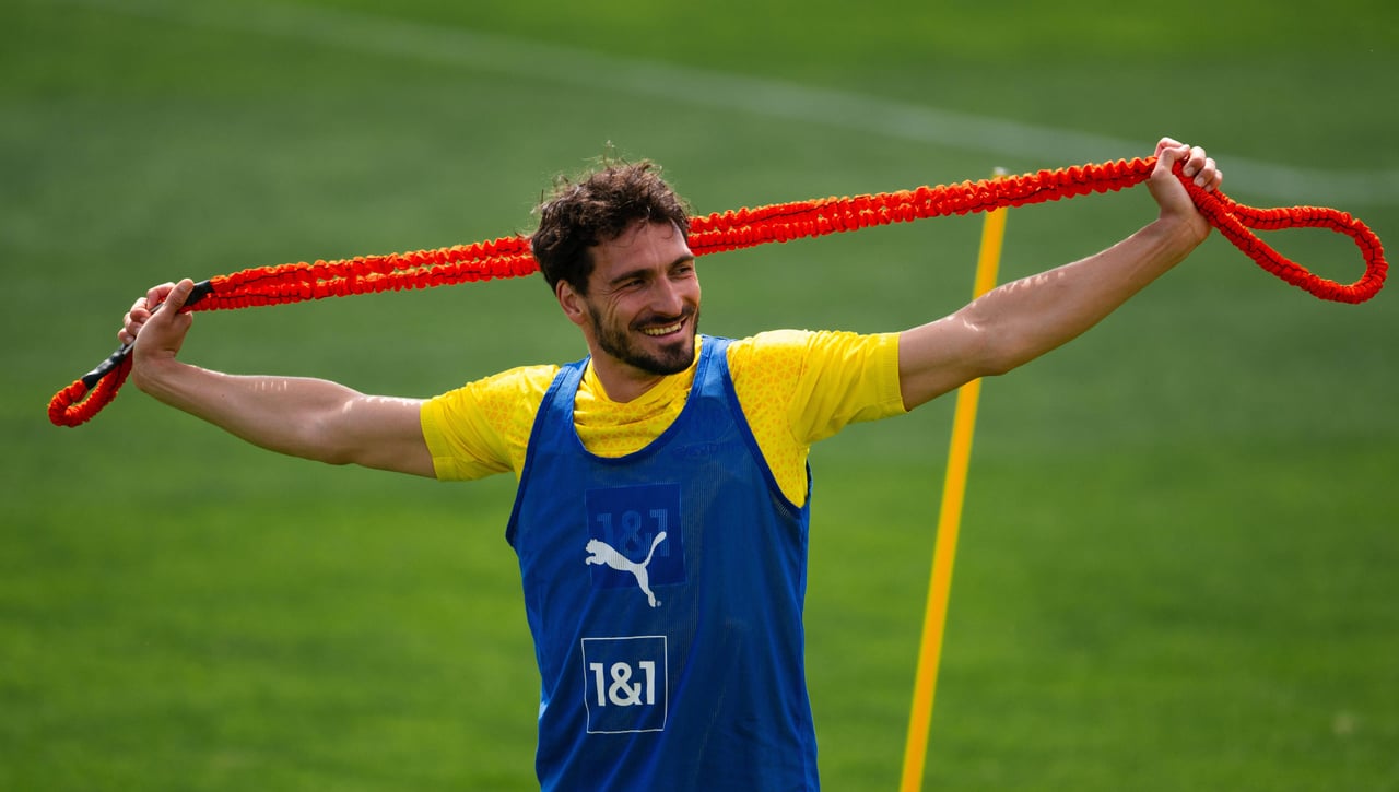 Los intermediarios que mueven a Hummels también lo ofrecen en Sevilla