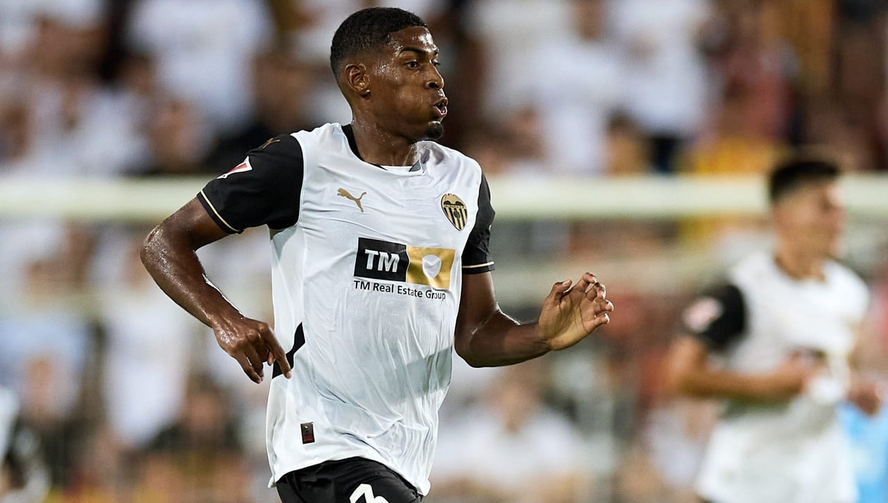 El Valencia pacta la venta de Mosquera