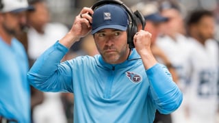 Primer entrenador despedido en la NFL