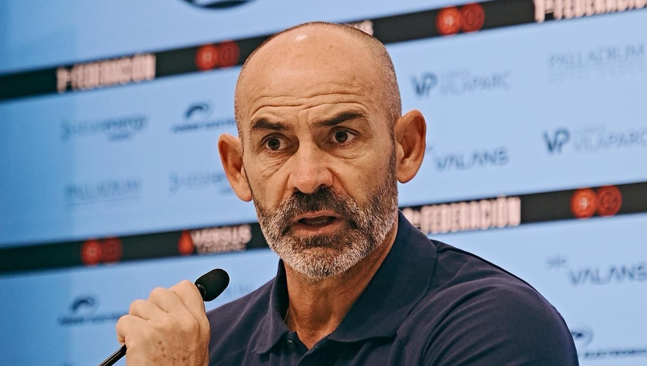 La última decisión de Paco Jémez le abre la puerta de salida en el Ibiza