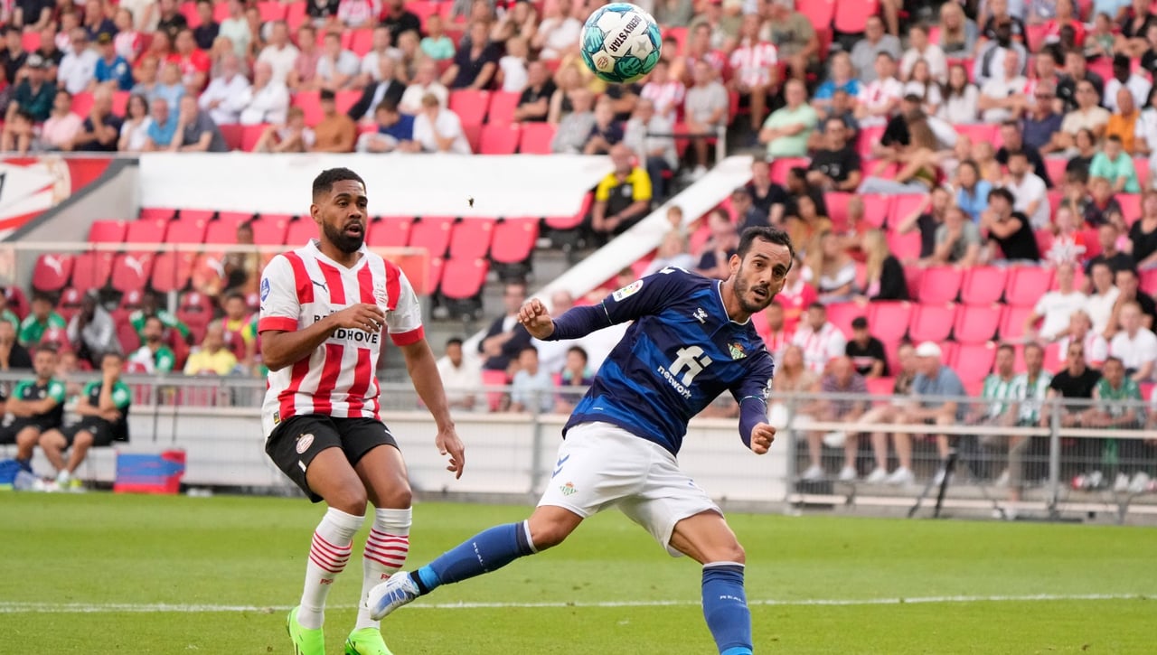 PSV 2-1 Real Betis: Sí, pero el 'Todos queremos que marque Juan Miguel' no pasa de moda