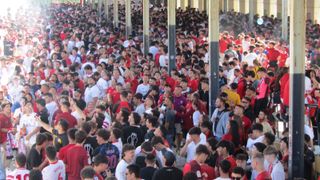 Betis - Sevilla en directo | Últimas noticias del Gran Derbi sevillano del Villamarín ruedas de prensa, aficiones y dónde ver en TV