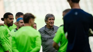 Betis o Chelsea: la IA revela el campeón de la Conference League