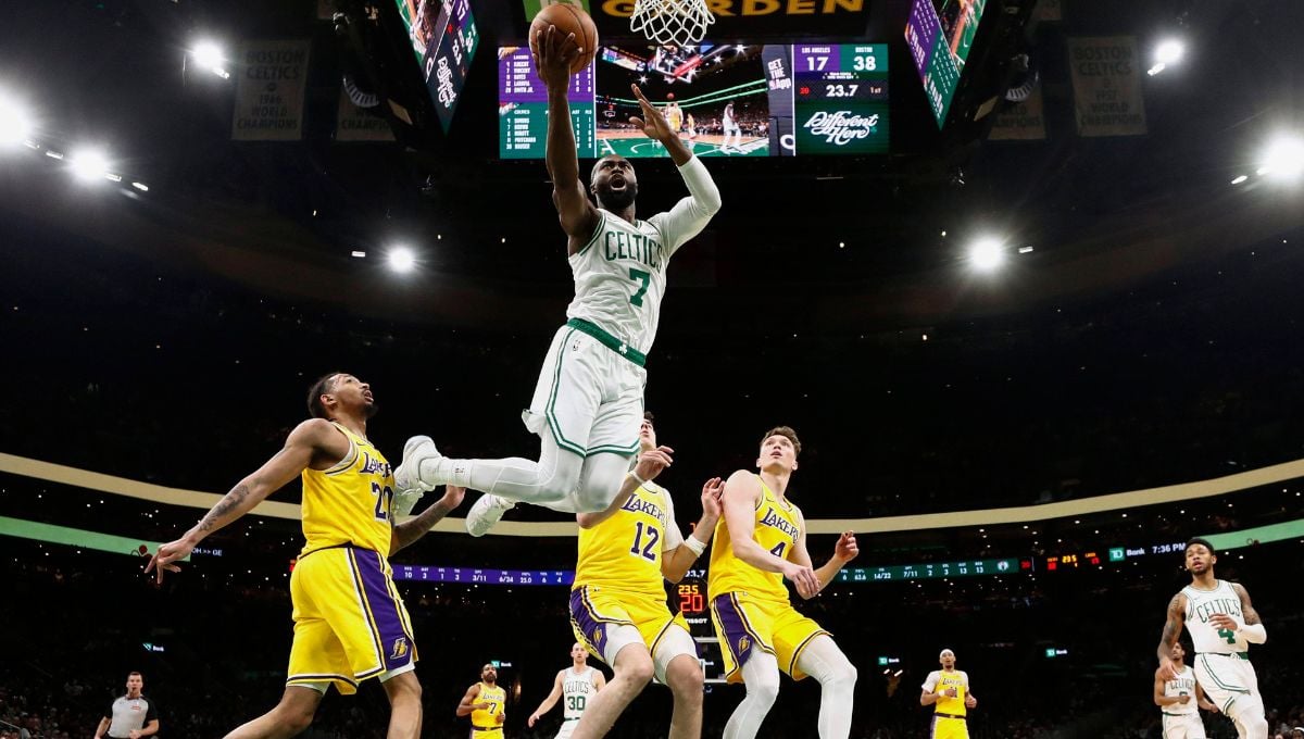 Los Lakers se hunden en una noche histórica para Kevin Durant