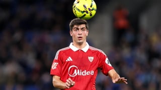 Cambio de postura de Juanlu para impulsar la venta que urge al Sevilla