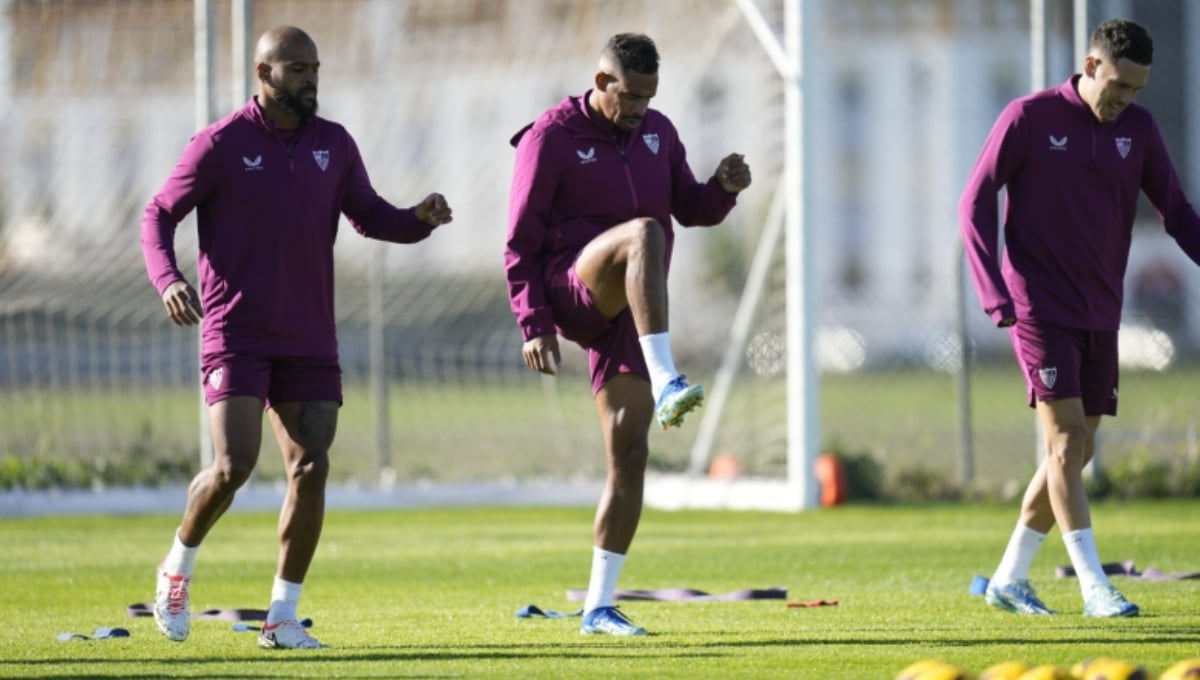 Desaliento para Diego Alonso en el último entrenamiento del Sevilla