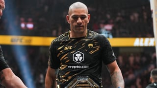 Alex Pereira revienta el UFC 320