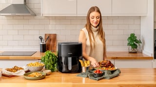 Pon fin a la crisis del aceite con esta freidora de Cecotec y su 40% de descuento en Amazon