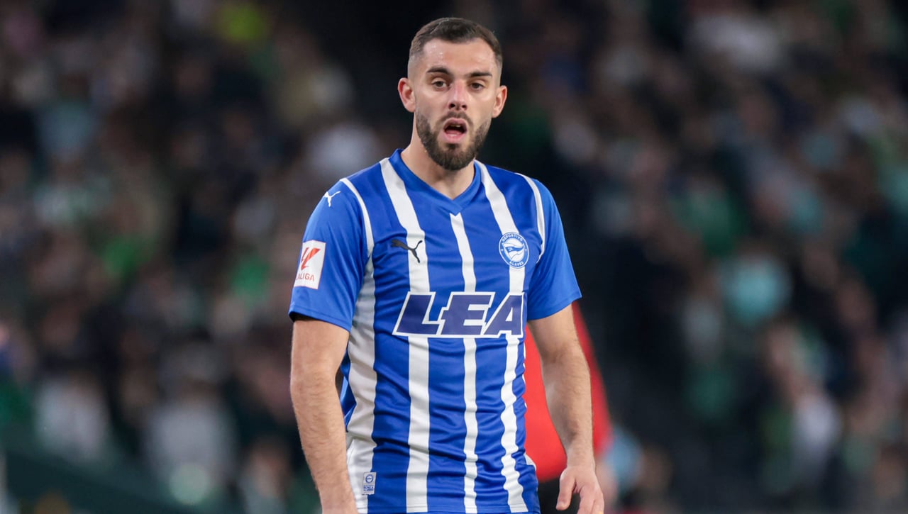 Luis Rioja, Miranda, Abner, Ruibal, Abde... El Betis busca financiación por dentro y monta los andamios por fuera