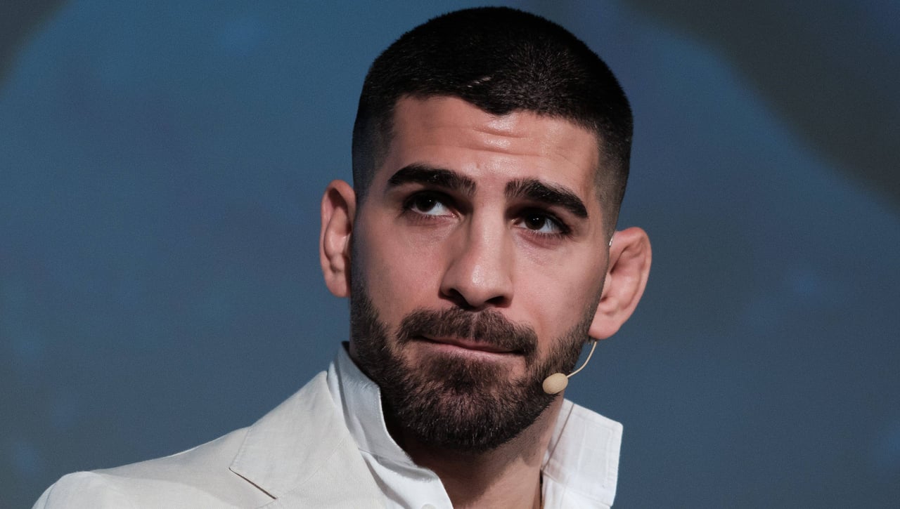 Ilia Topuria responde a Khabib y la UFC está en un lío