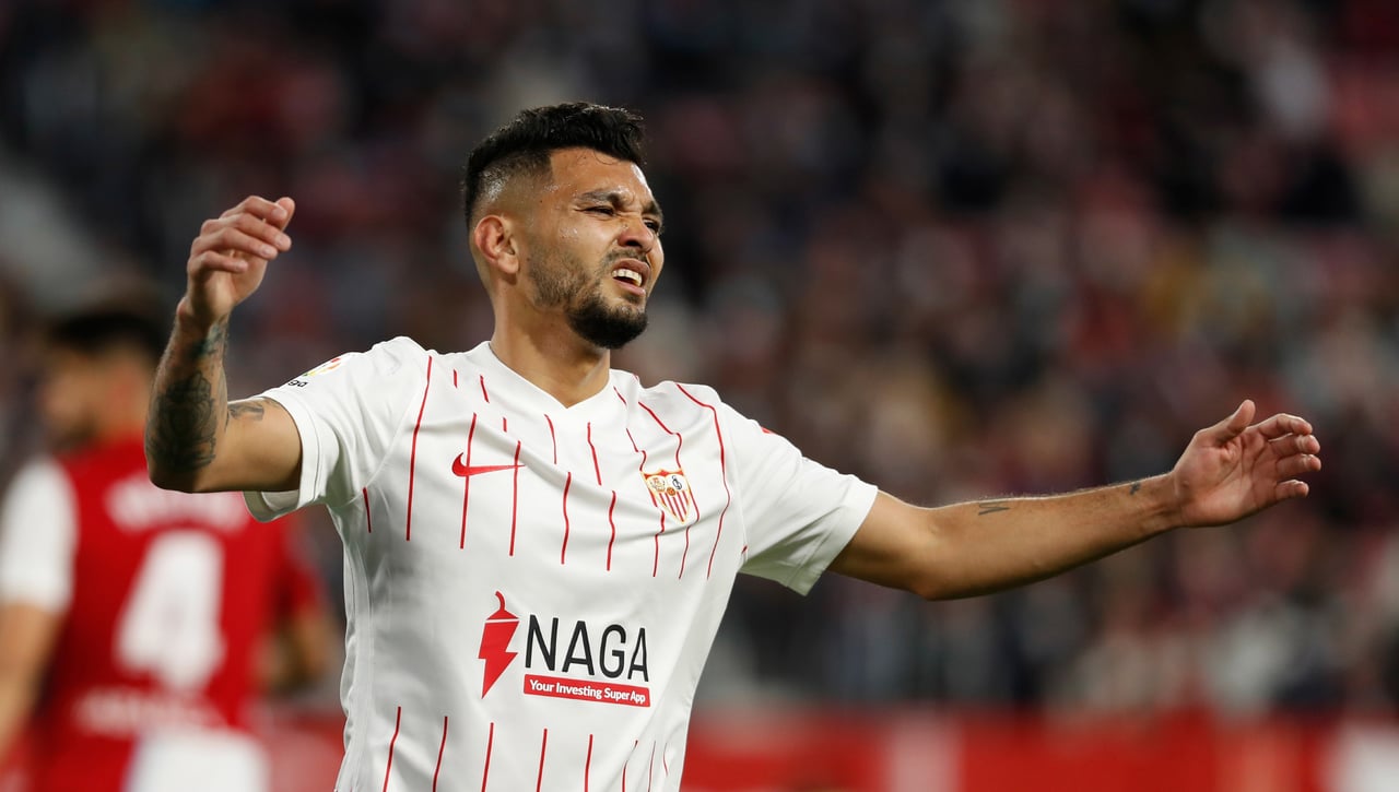 El único que dice 'no' a la salida de Tecatito del Sevilla