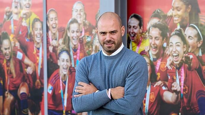 El otro hueco que dejó Vilda en la Selección, para el 'arquitecto' del mejor Barça de la historia