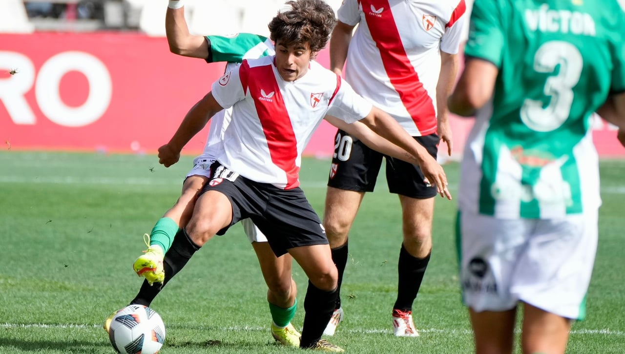 El Sevilla Atlético hace lo más difícil y cae en el descuento