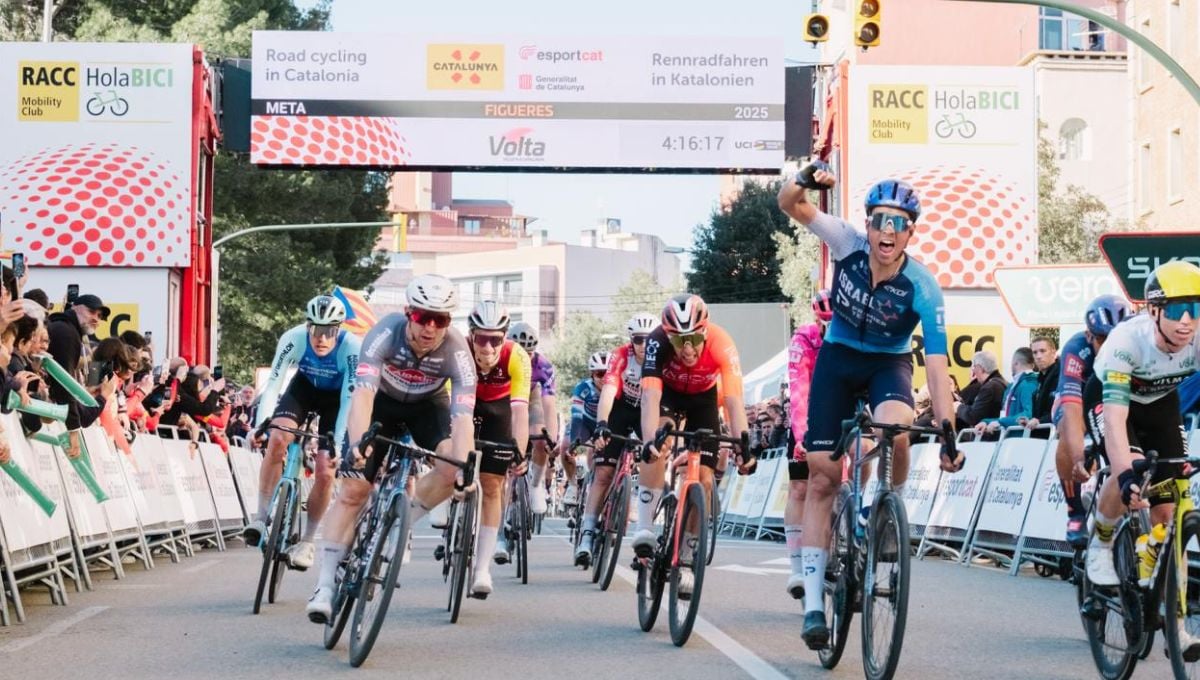 Juan Ayuso le devuelve el golpe a Enric Más en la Volta a Catalunya