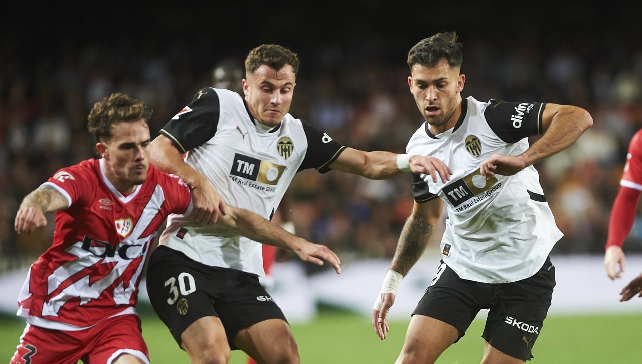 Deja en el aire seguir en el Valencia