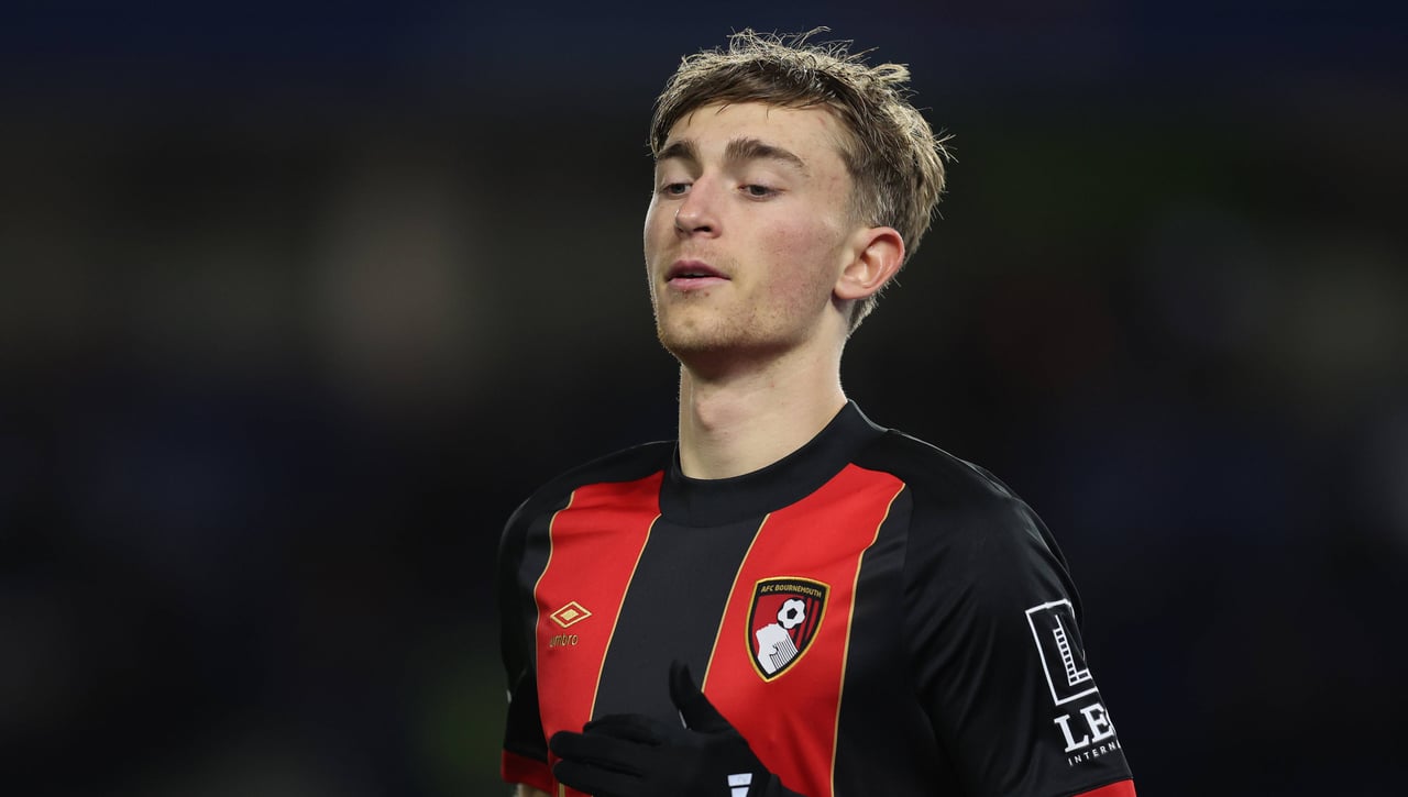 Dean Huijsen elige ‘la rojita’ 