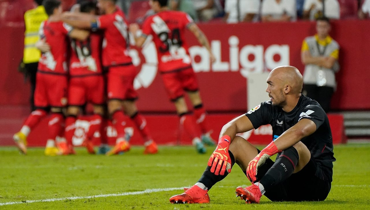 Stuani manda al Sevilla otra vez al descenso... a la espera del Elche