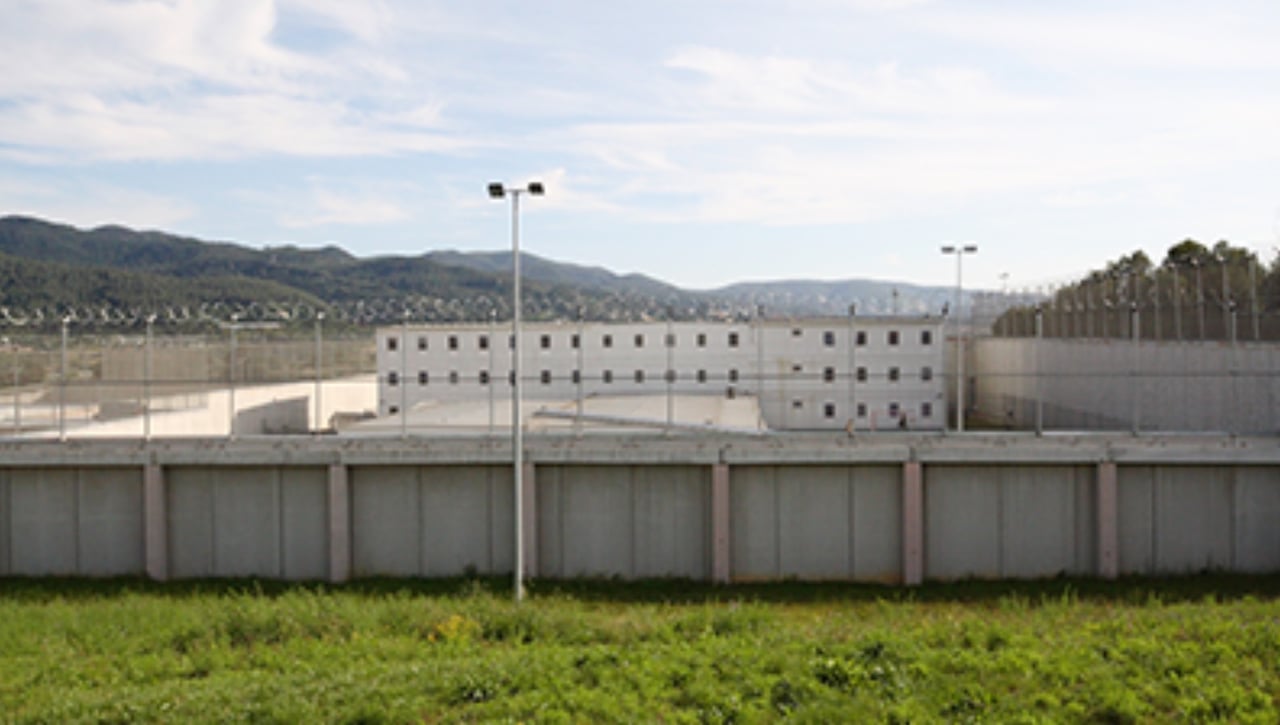 Asesinan a un preso en la cárcel donde estuvo Dani Alves