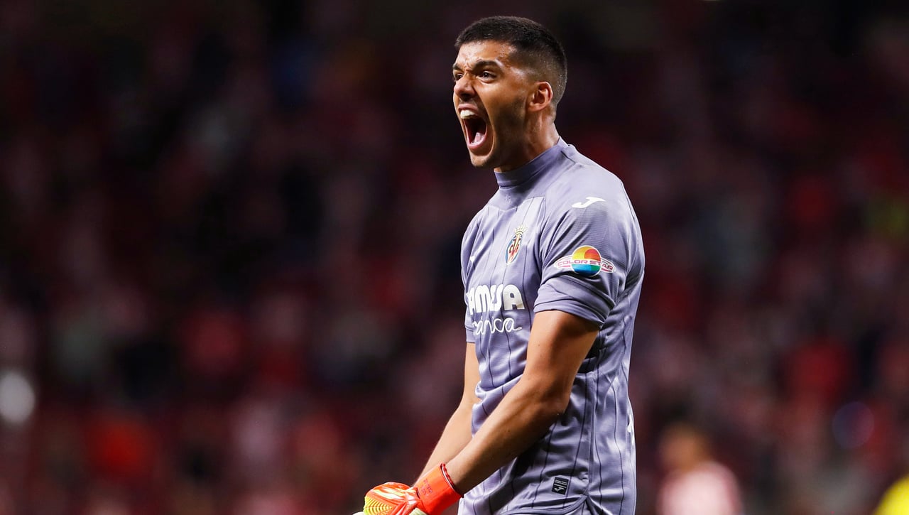 Rulli, posible sustituto de Bono en el Sevilla... pero ojo con Livakovic