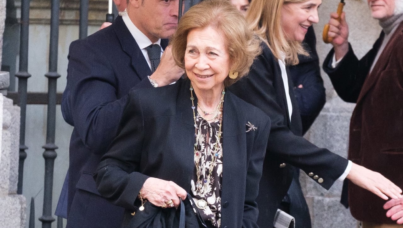 La Reina Sofía ingresa en el hospital