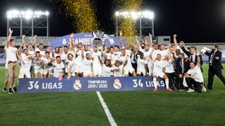 La extraña entrega del trofeo de LaLiga al Real Madrid