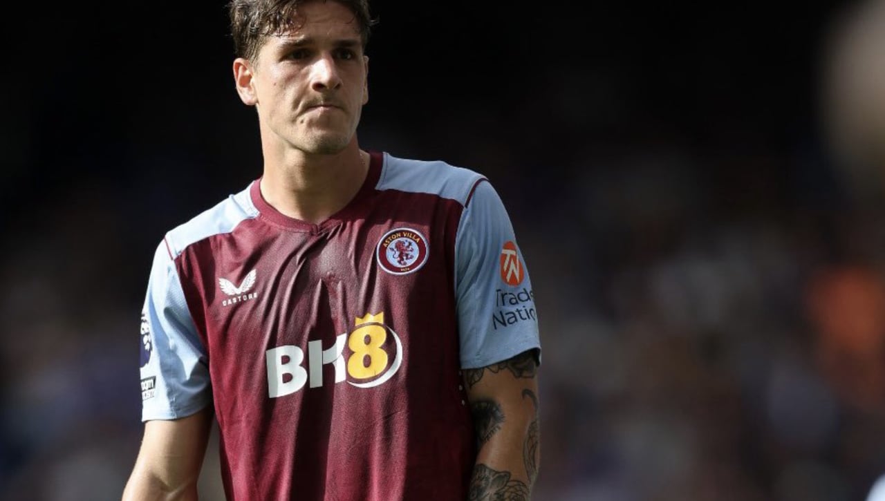 Jugadores del Aston Villa se quejan de la calidad de sus camisetas, de la misma marca que Sevilla y Athletic