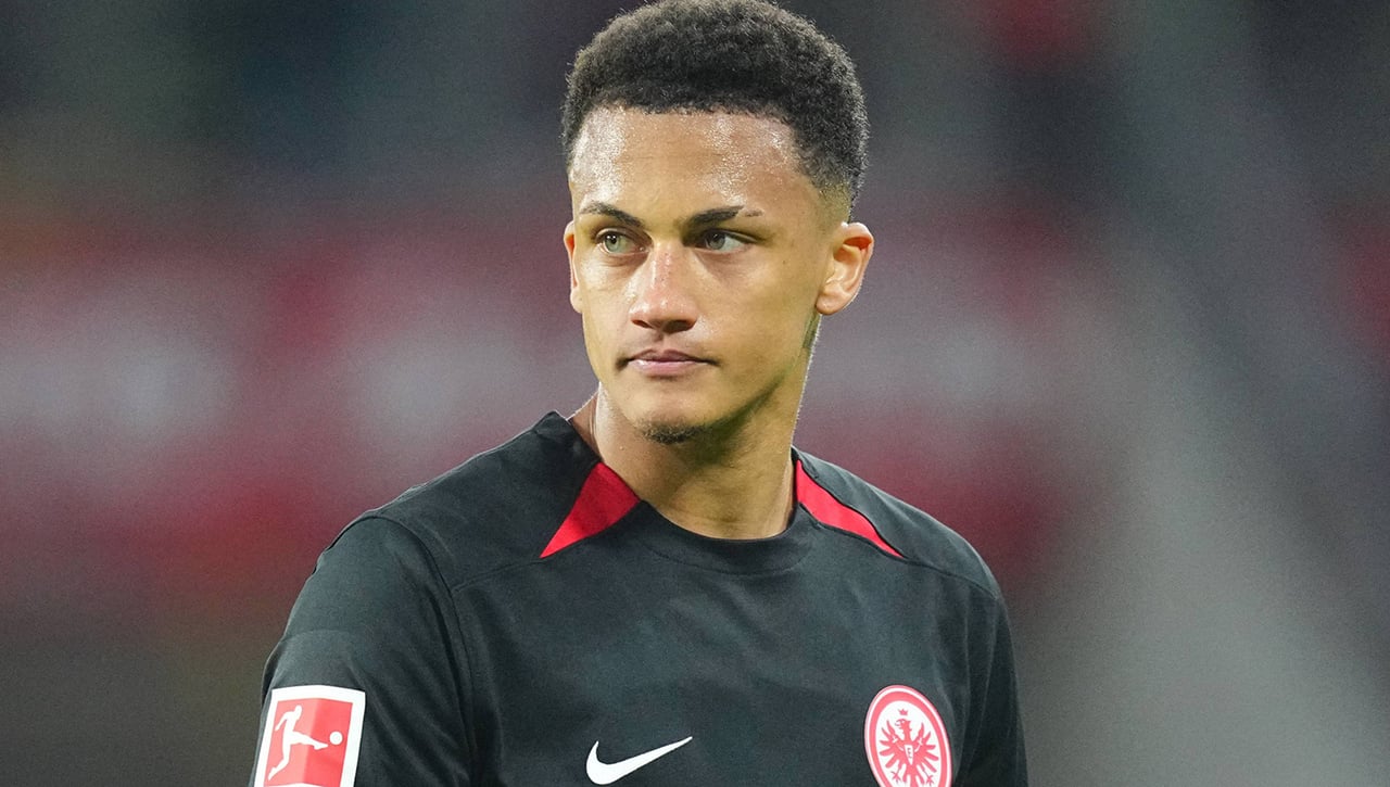 El Betis se planta en la negociación por Tuta ante las exigencias del Eintracht