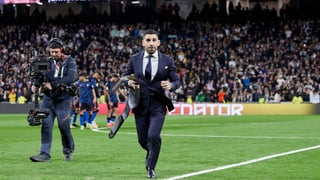 Ilia Topuria aparta de su camino a Islam Makhachev