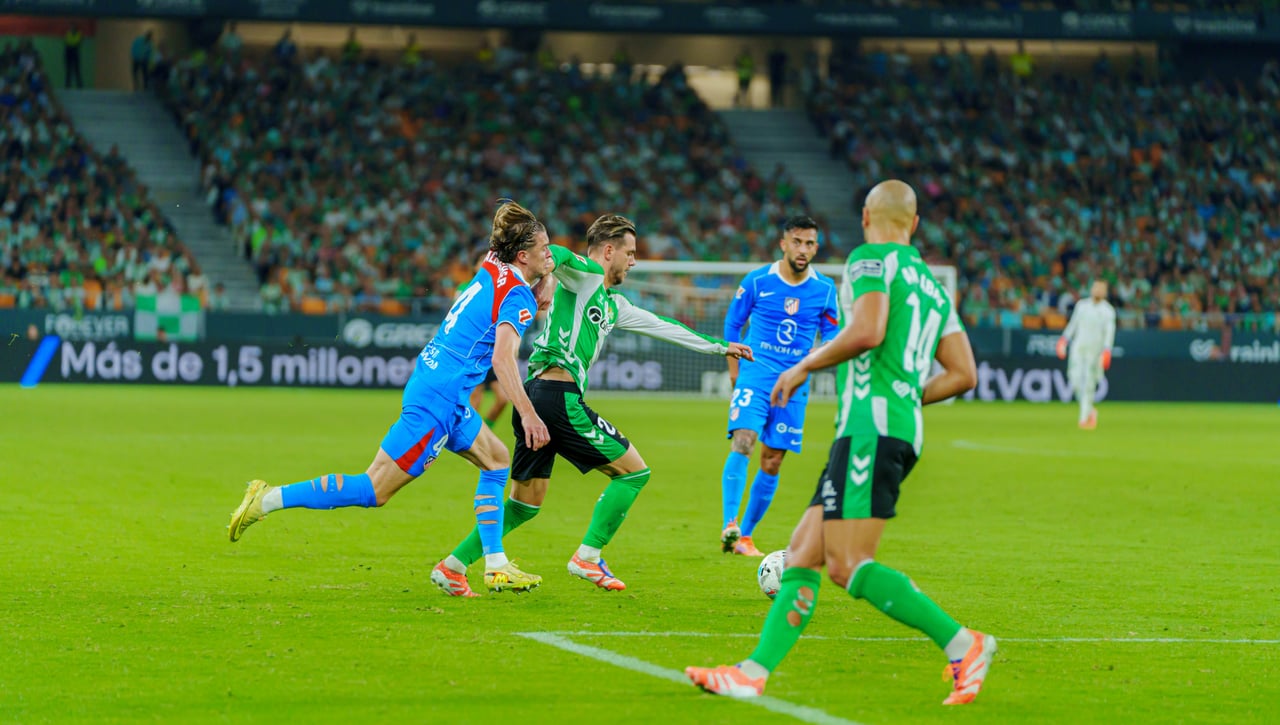 Lo Celso lamenta el 'fundido a negro' del Betis: "Lo mejor hoy, el empuje y la afición"