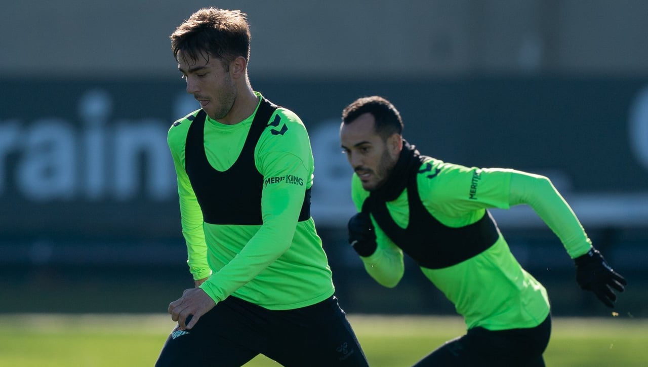 El Celta apremia por Iker Losada y el Betis mueve las fichas de Douvikas y Juanmi