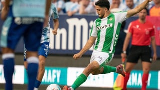 Málaga 3-1 Betis: Alarma por el agujero atrás y la lesión de Isco 