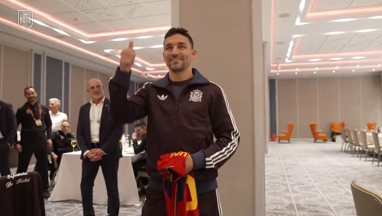 Jesús Navas muestra su versión más emotiva en "un día único": Reyes, Puerta, sus abuelos...