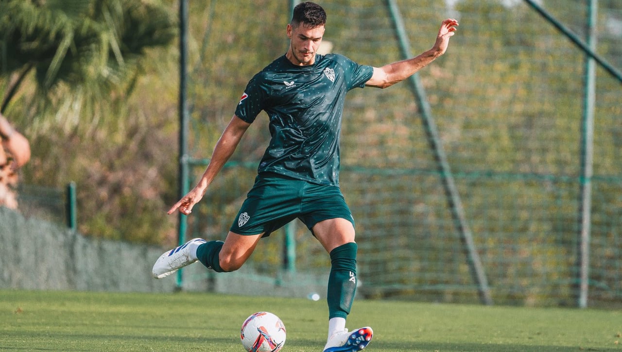 Primer rechazo por César Montes