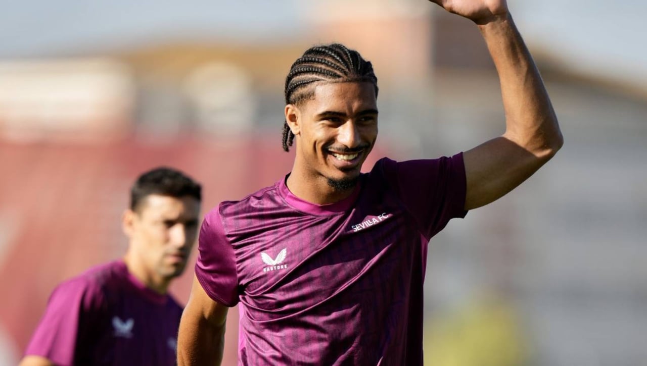 Badé, el último protagonista de un Sevilla que pone rumbo a Alemania