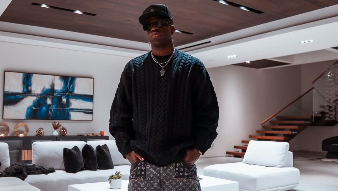 ¿Tiene un fallo el tatuaje de Vinicius en la espalda? Fíjense en Michael Jordan