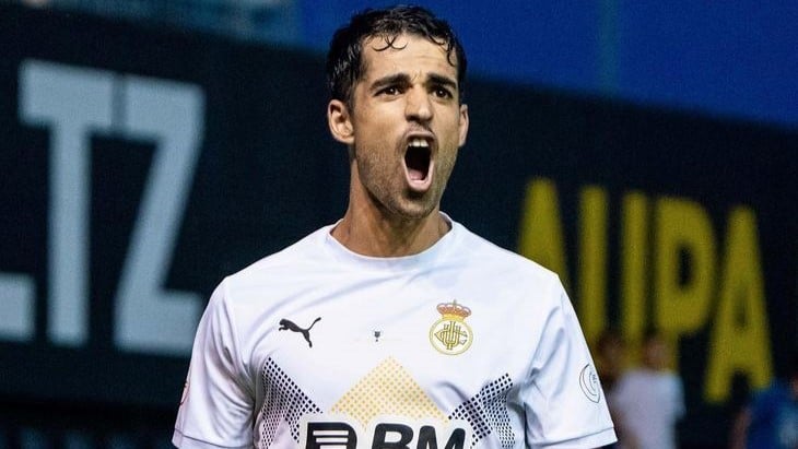 El centrocampista por el que se pelean varios equipos de Segunda división