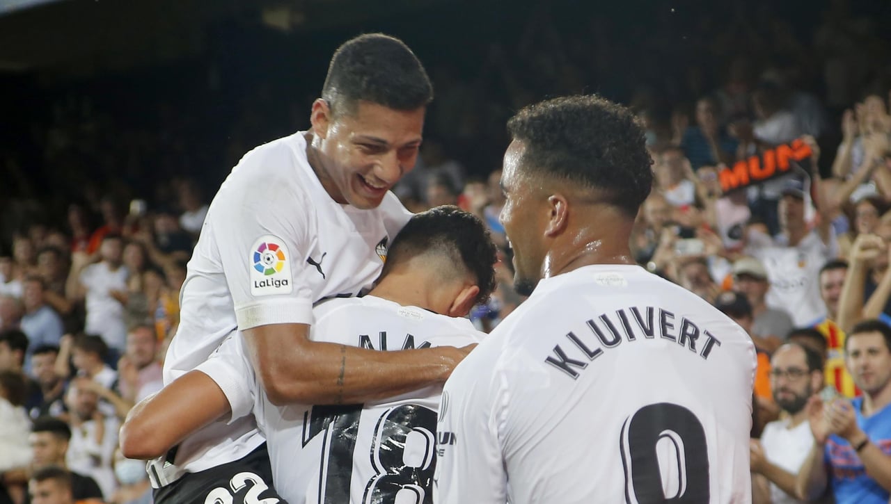 El peor cambio de futbolistas jamás hecho por el Valencia