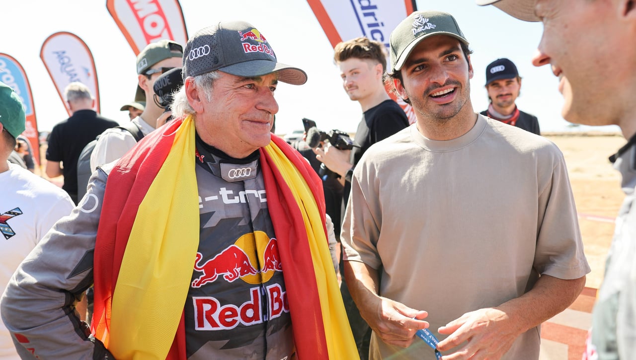 Carlos Sainz sorprende con su nuevo equipo