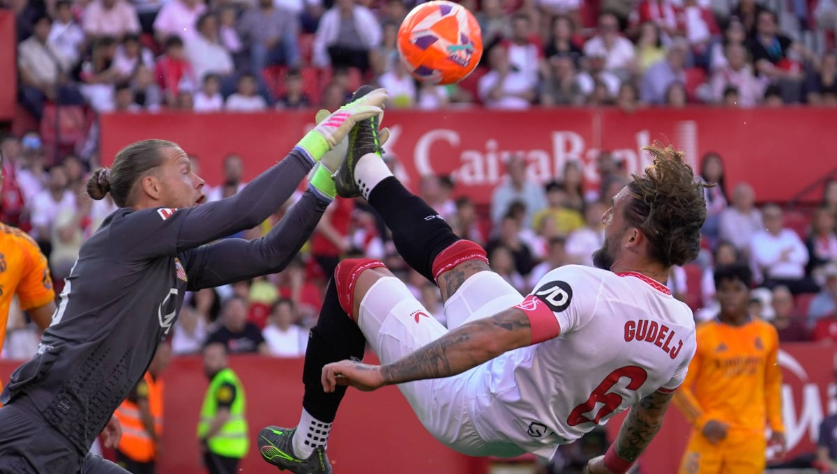 Gudelj y Nyland, dos suplentes del Sevilla que buscan minutos en sus países