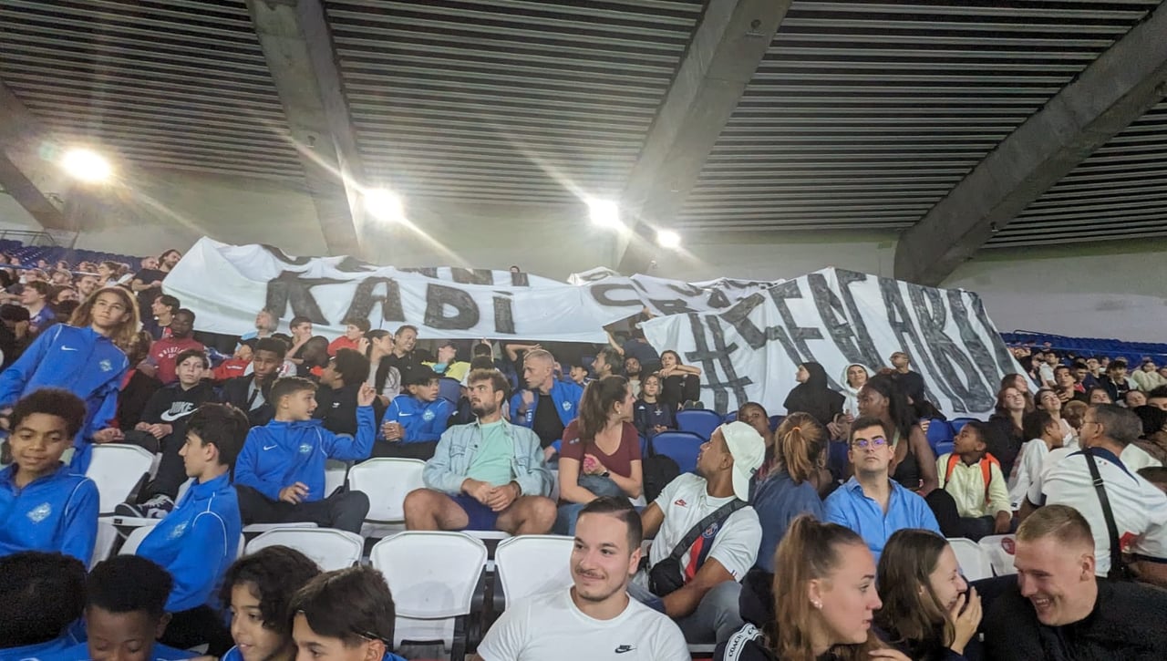 Lo de Luis Rubiales y Jenni Hermoso llega a Francia y termina en altercado violento 