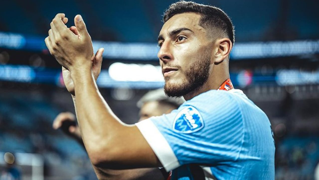 Víctor Orta desmiente un posible fichaje del Sevilla: "Es falso"