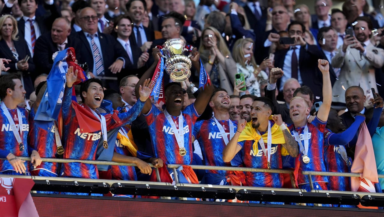 Excluyen a un rival del Betis de la Europa League