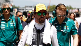 Aston Martin vuelve a llevar la contraria a Fernando Alonso